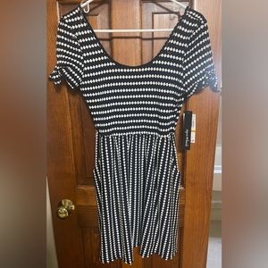 Junior’s Girls Blue Checkered Dress Size SM Brand New w/ tags